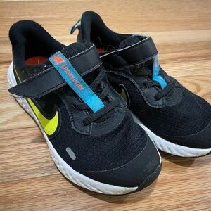 Nike Kids Black and Blue Sneakers